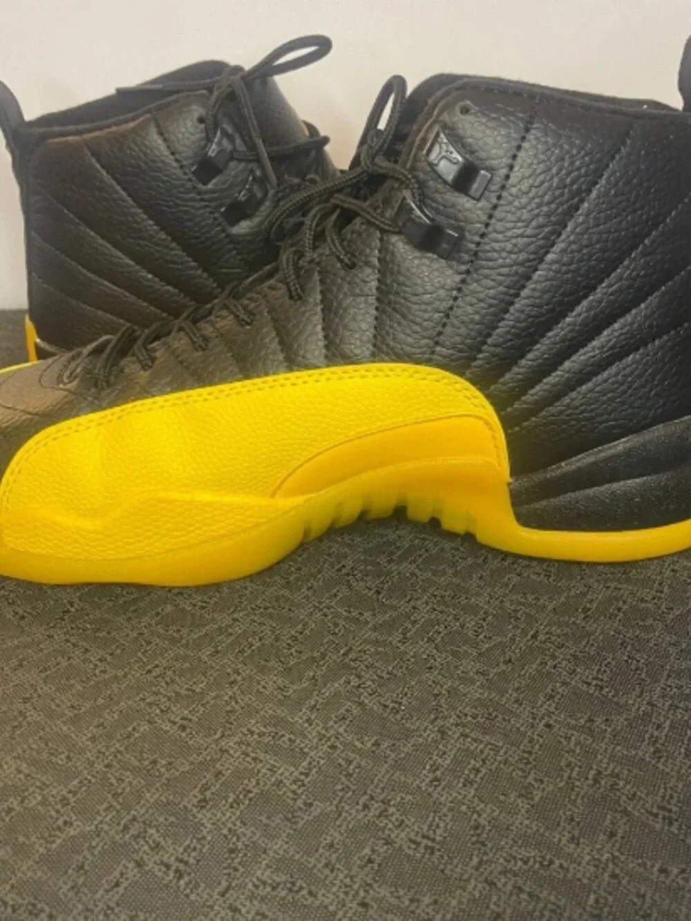 Air Jordan 12 Black University Gold